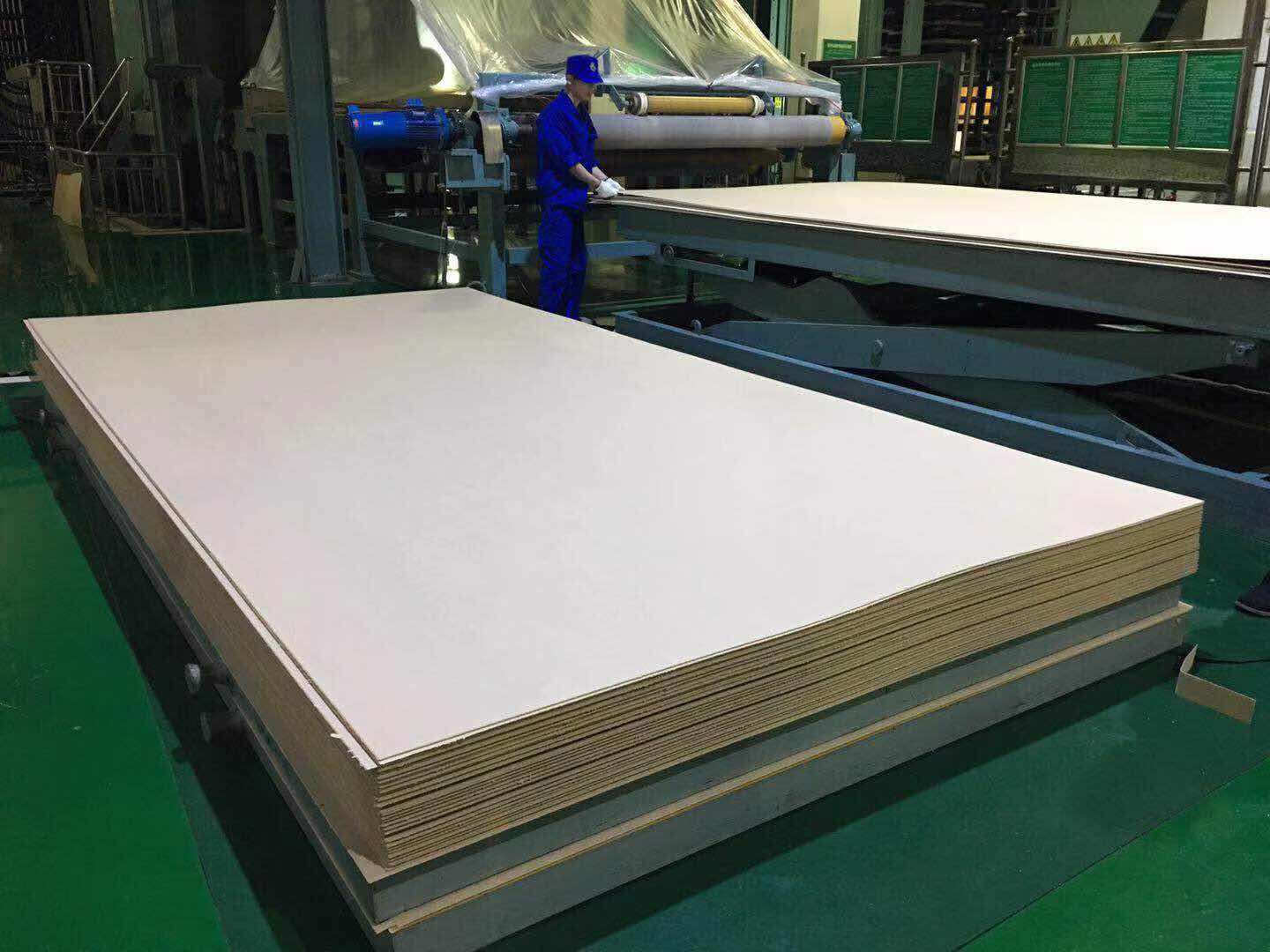 Performance characteristics of insulation board materials